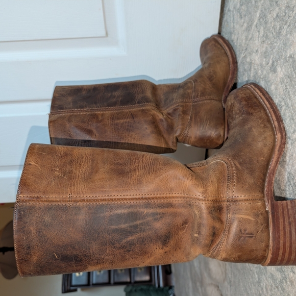 Vintage Frye Distressed Tan Leather Heeled Boots, Women's Size 9M - Picture 13 of 16